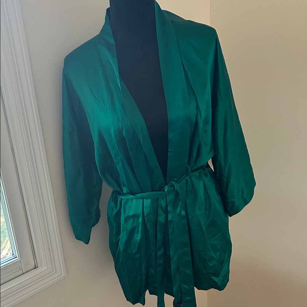 Luxurious Emerald Satin Women's Robe